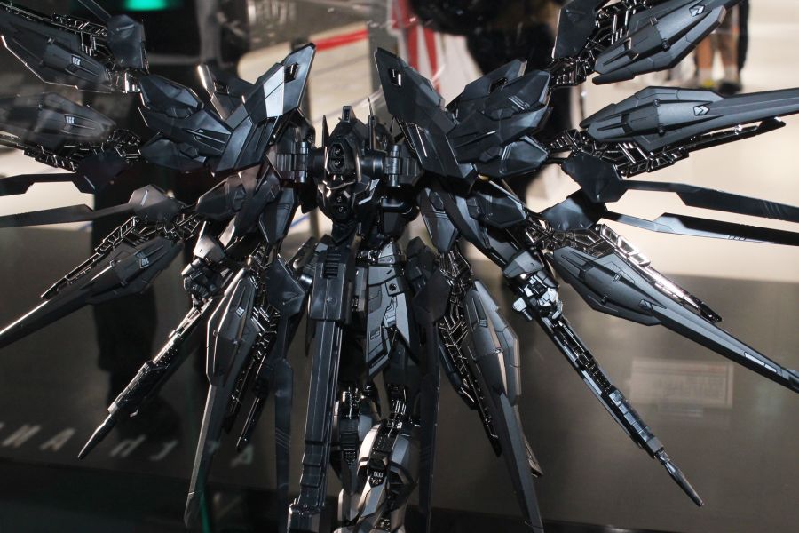 MGEX 스트라이크 프리덤 코팅판 계열 다각도 전시 사진_25.jpg