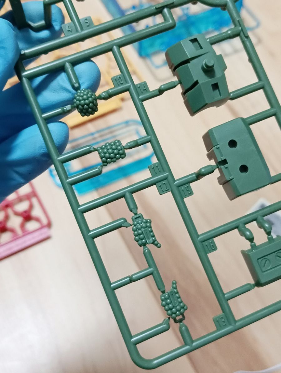 HGFC 1/144 만다라 건담 런너 사진_6.jpg