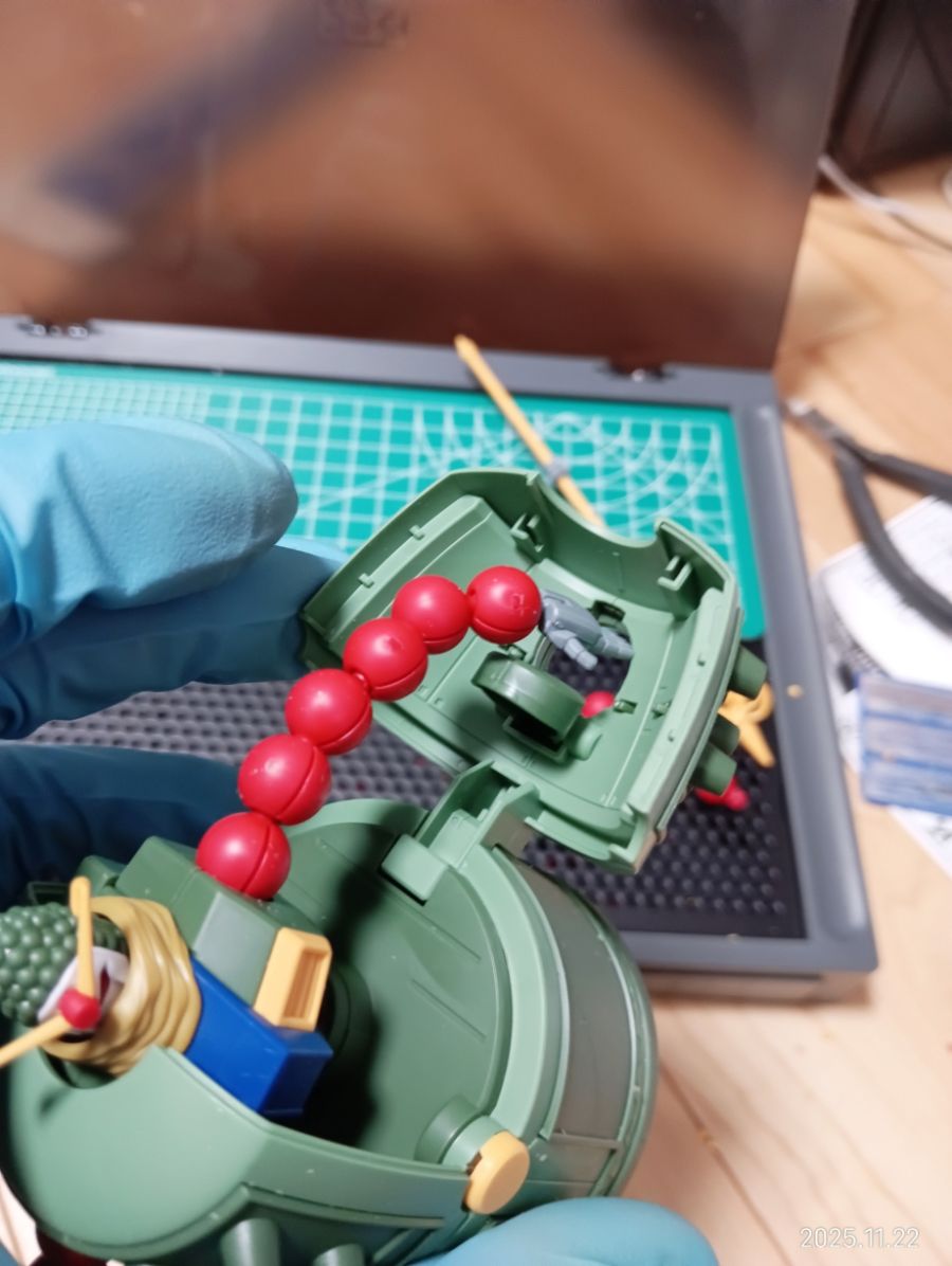 HGFC 1/144 만다라 건담 조립 진행 리뷰_67.jpg