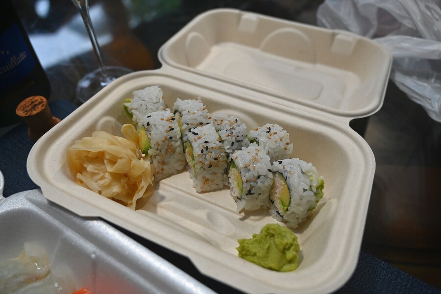 늦퇴근후 사묵는 모듬스시와 캘리포니아롤;ㅎ_3.jpg