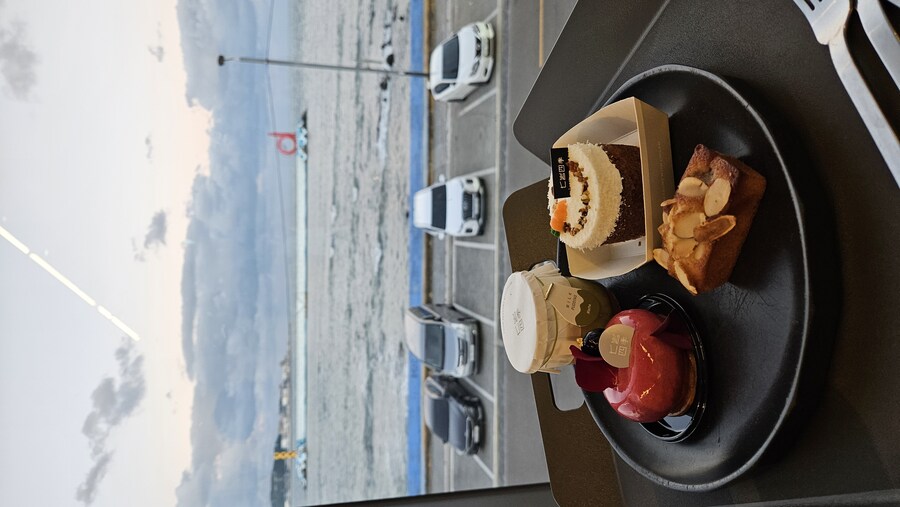 [부산]뷰 분위기 주차 빵 맛 가성비가 괜찮았던 칠암사계_3.jpg