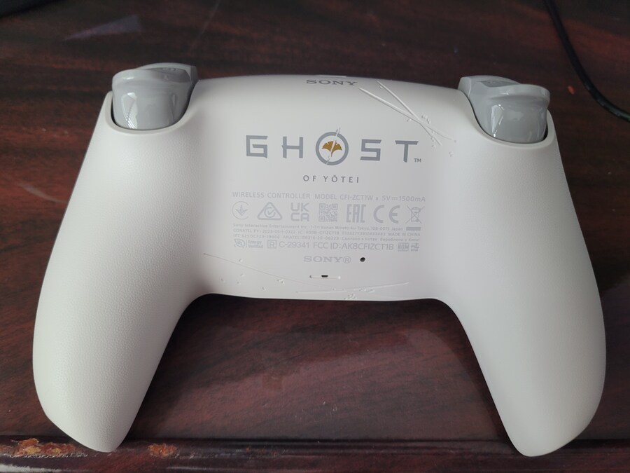 플스5 본체 -고스트 오브 요테이-한정판_6.jpg