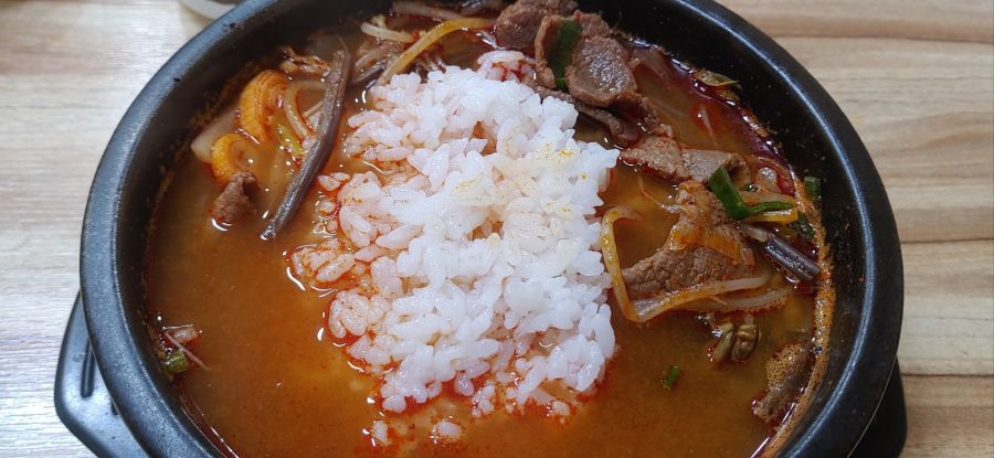 그저 육개장인 소고기국밥_6.jpg