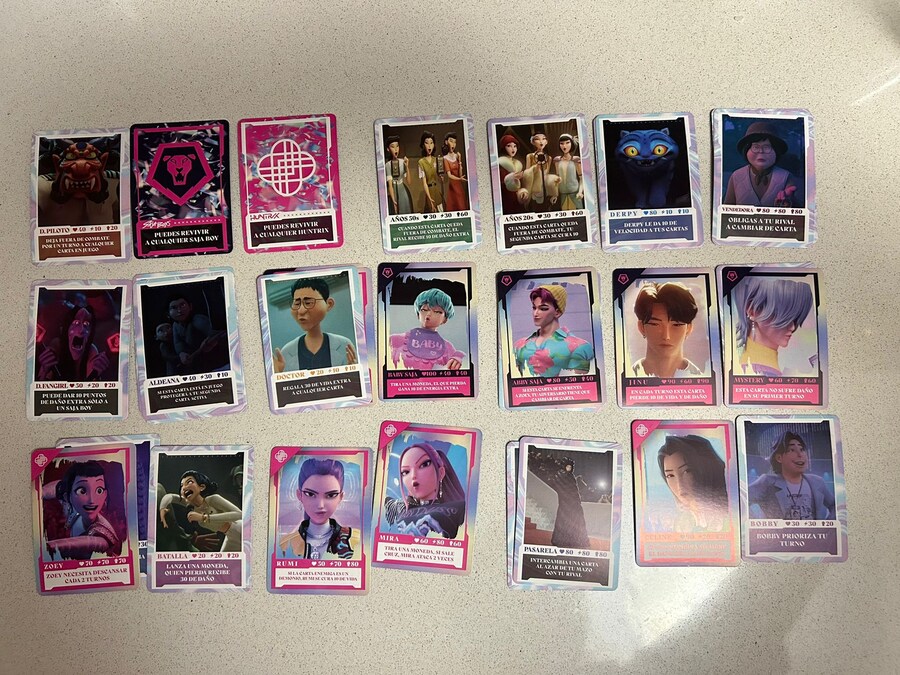 케데헌) 칠레 여행중에 선물받은 케데헌 카드게임 & 블라인드 박스_6.jpg