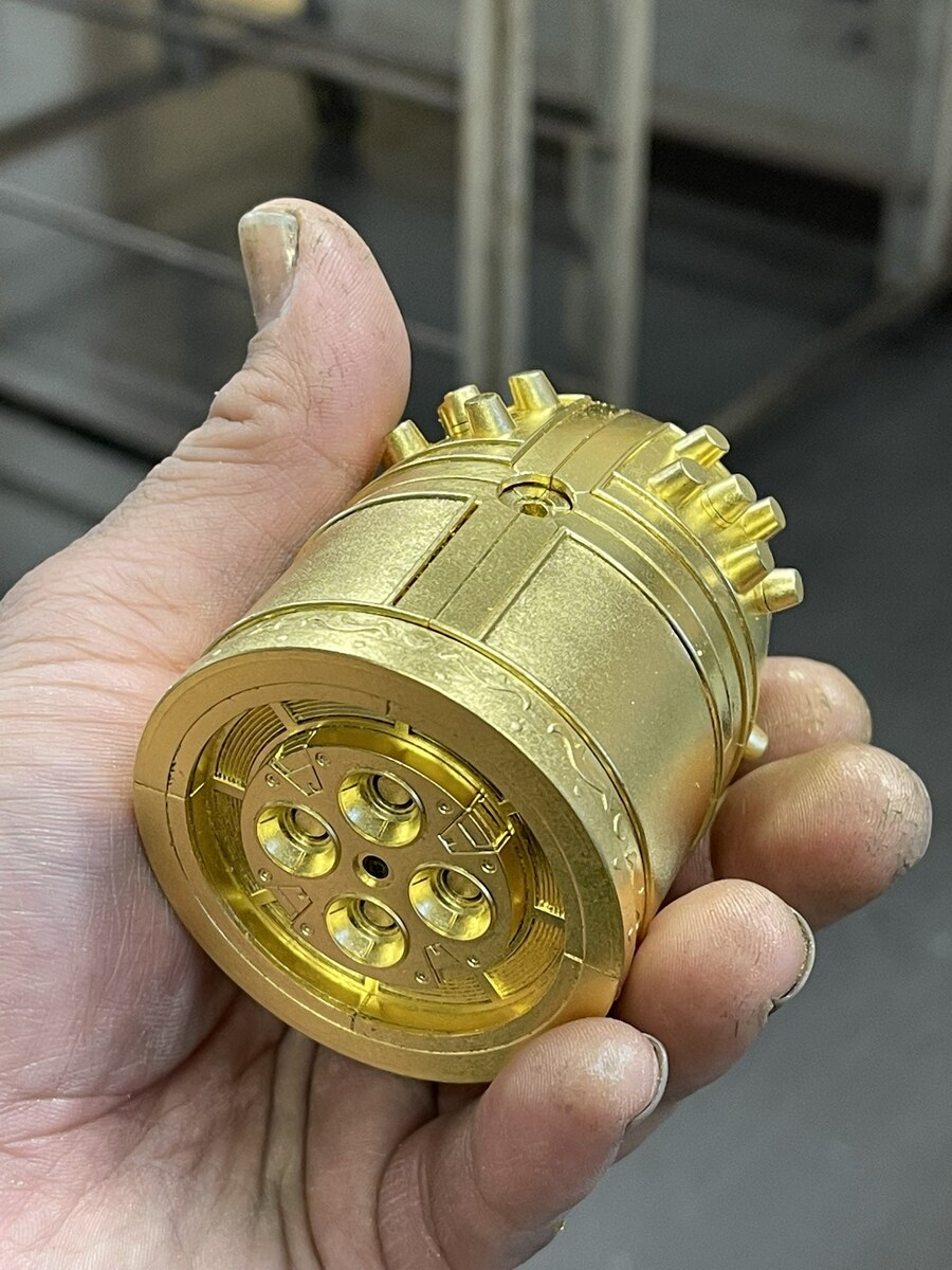 일본의 금박 모델러 신작._5.jpg