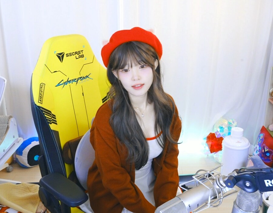 새봄TV] 하숙생이 전부 미녀입니다만?2(실사미연시)+아이온2_1.png