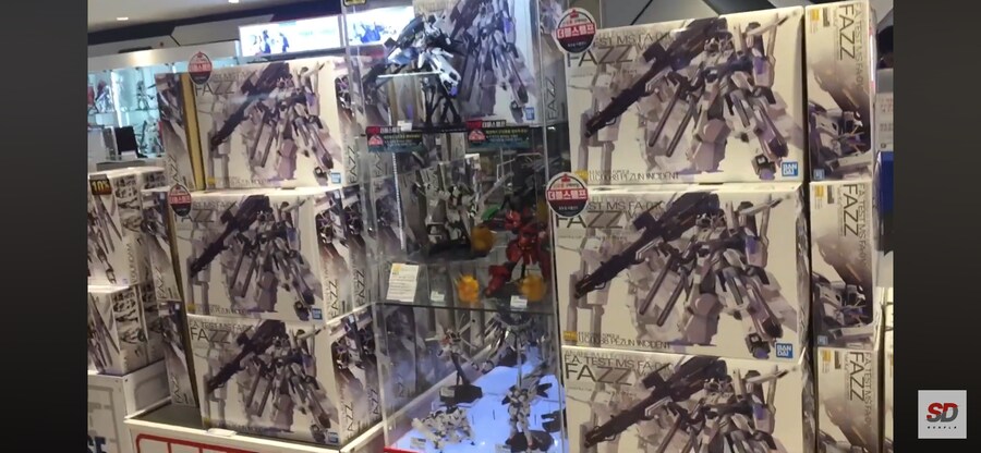 건프라) 파즈버카 정보보고싶어서 몇년전 영상을 봤는데_1.png