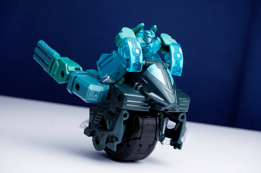 트랜스포머 에오프 마이크로너스 프라임_5.jpg