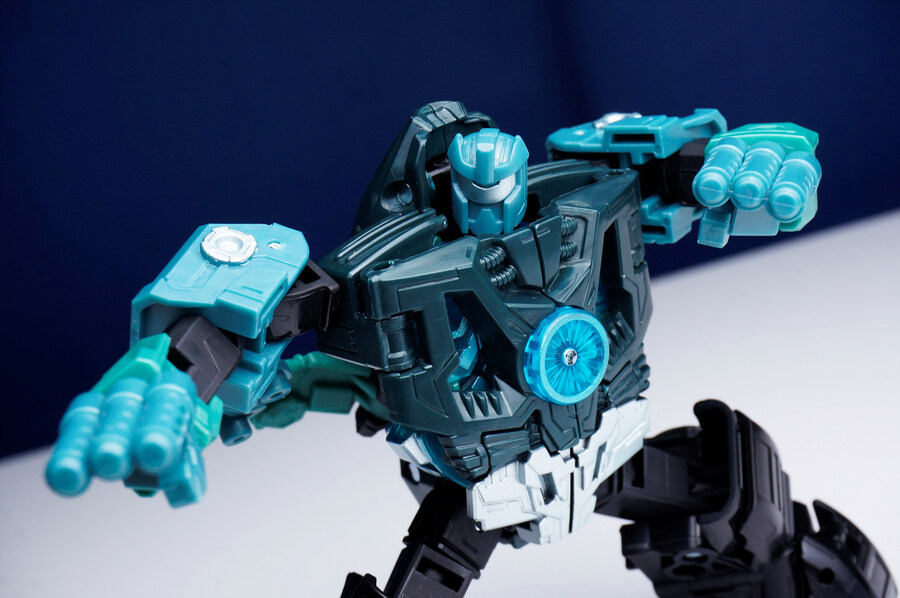 트랜스포머 에오프 마이크로너스 프라임_12.jpg