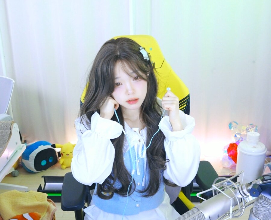 새봄TV] GTA6 광고 내년 11월 19일 출시!! 같이보기+아이온2 라이브_2.png