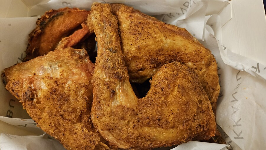 AI의 기적 빠싺빠싺한 깐부 식스팩 치킨_4.jpg