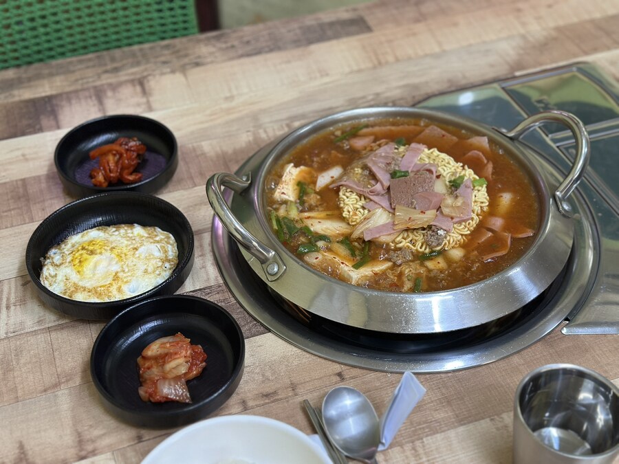 점심은 부대찌개_1.jpg