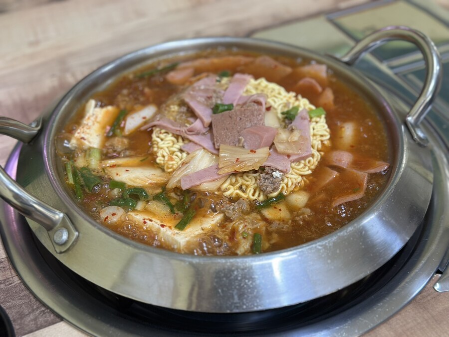 점심은 부대찌개_2.jpg