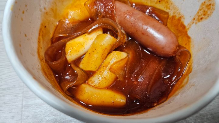 떡볶퀸 그리고 멕시칸볶음면_2.jpg