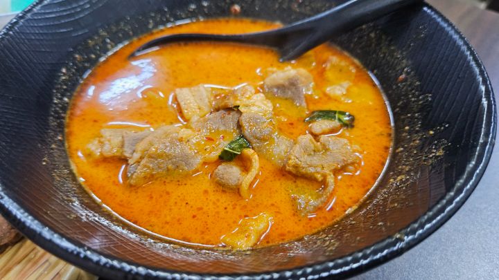 한국에서 가장 맛있는 태국음식 세종 빠쇼앱샙(그린커리 레드커리 커무양 등등)_17.jpg