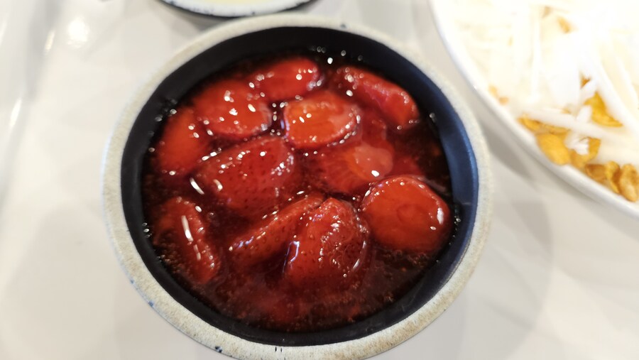 [대전]성심당 테라스키친 돈가스 볼케이노 필라프 / 눈꽃빙수 딸기_13.jpg