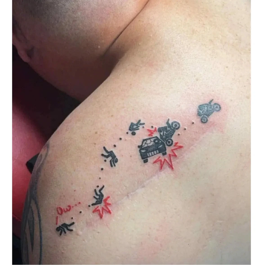 흉터가 생긴 경위를 설명해주는 타투_1.webp