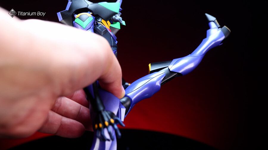 쓰리제로 에반게리온 제13호기_19.jpg