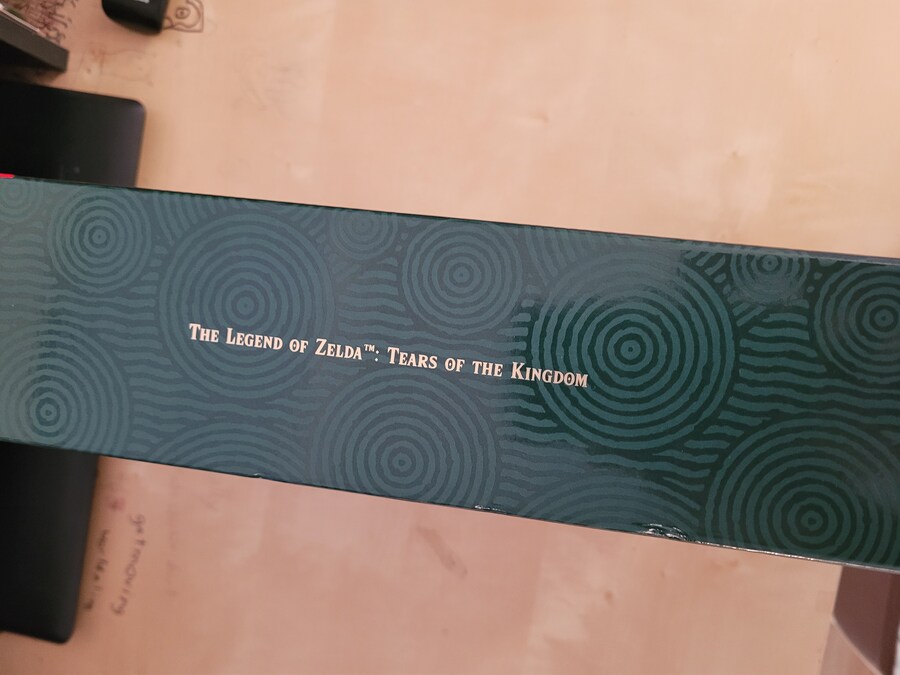 젤다의 전설 -왕국의눈물-(한정판)_2.jpg