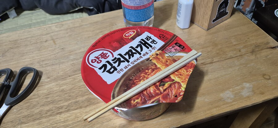 하림 양푼 김치찌개라면_1.jpg