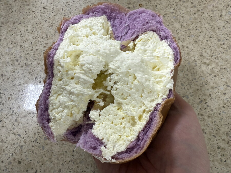 연세우유 고구마 생크림빵~~~_3.jpg