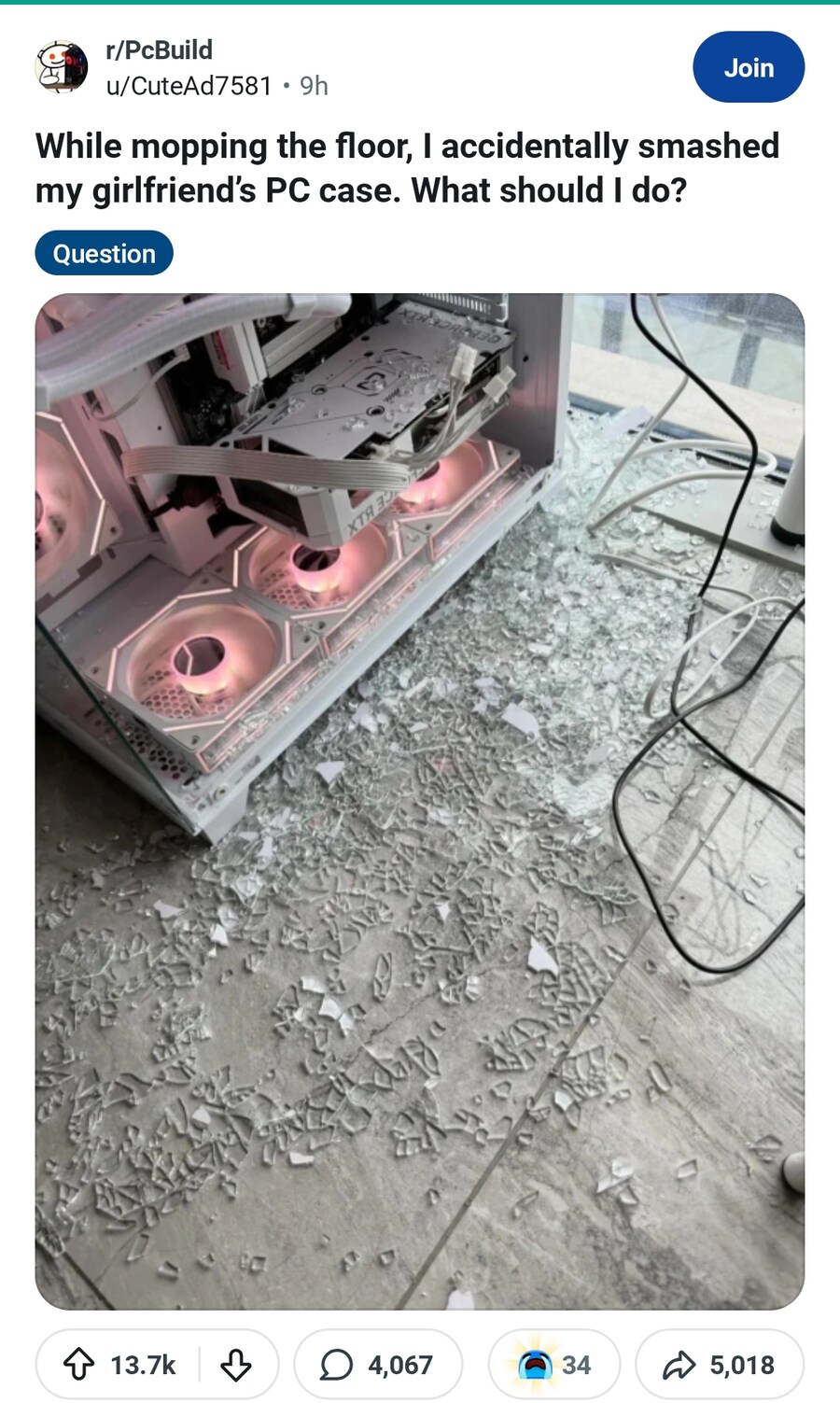 청소하다 여친 컴퓨터 박살냈는데 어떡함??.gif_1.jpg