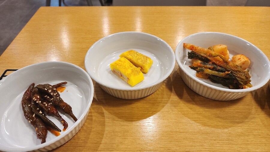 청국장에 제육볶음 정식_4.jpg