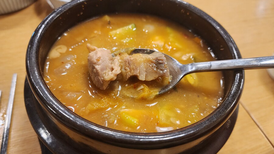 청국장에 제육볶음 정식_5.jpg