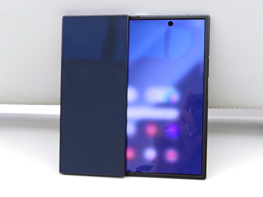 갤럭시Z트라이폴드, 한번 접힌 상태에서는 디플 사용 불가능_1.jpg