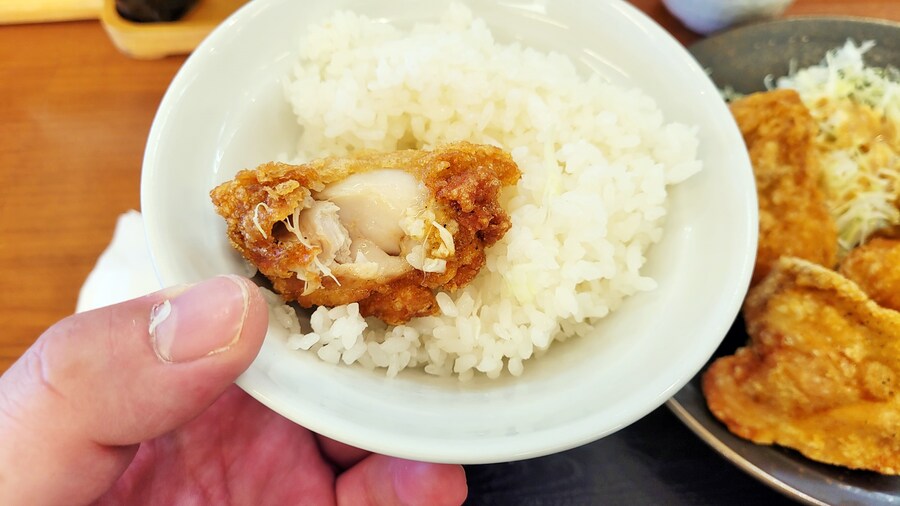 한국치킨집 싸다구 때리는 카라아게집 '카라야마'_3.jpg