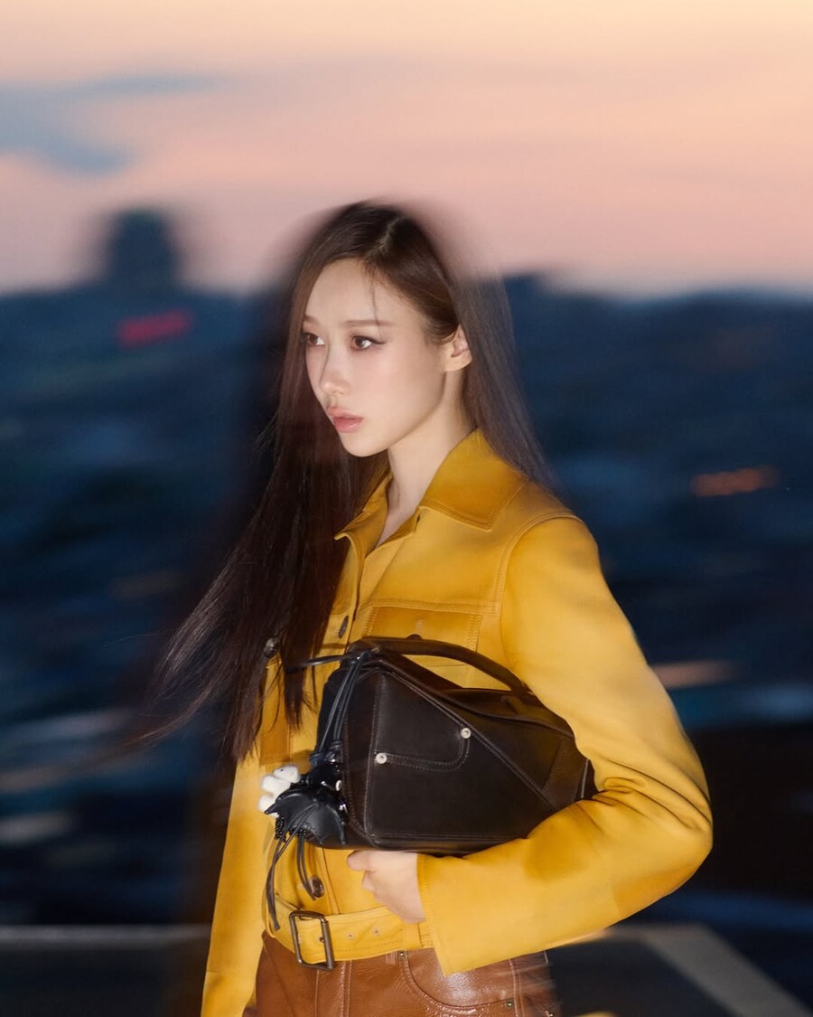 [에스파] 지젤 로에베 캠페인 비하인드 💛_3.jpg