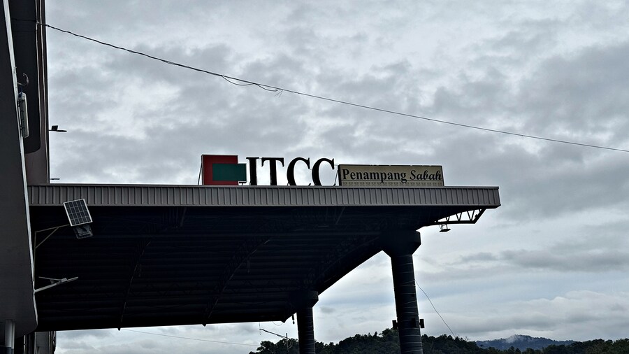 밖에서 밥 먹습니다 - 코타키나발루, REDFISH_8.jpg