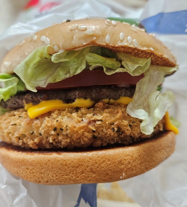 나:트리플 치즈버거먹을게요_1.png