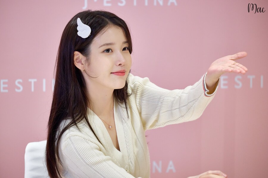 2025.11.26 제이에스티나, 아이유 팬사인회(허곰)_6.jpg