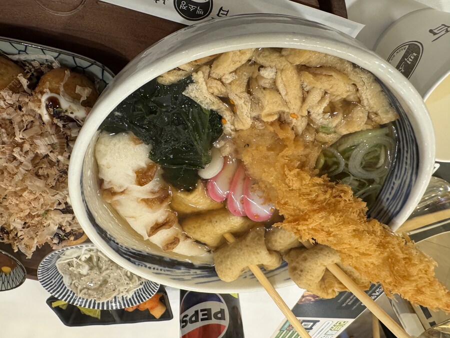 추운 저녁인데 식탁에 밥 한 공기 없는 신세.._2.jpg