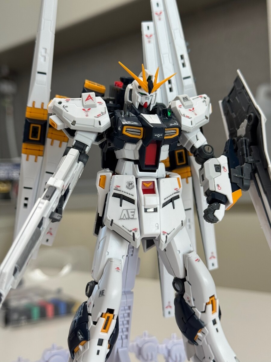 첫 건담 만들어봤습니다_1.jpg