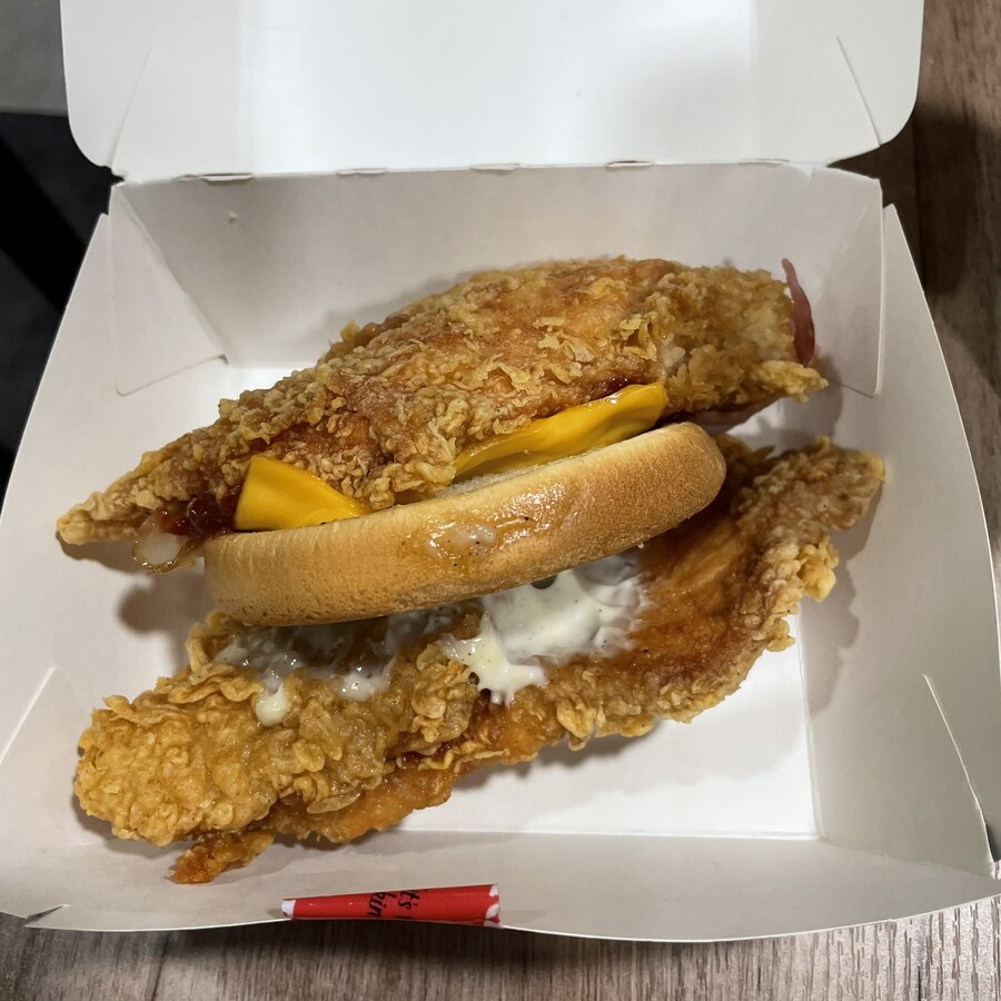 오늘의 저매추 치킨샌드위치_2.jpg