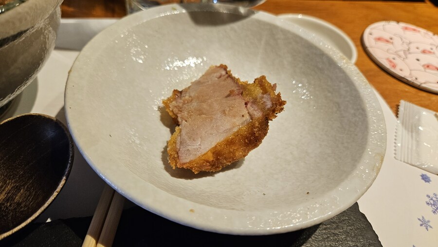 [일본]5cm의 압박스럽게 두꺼운 가츠동 오사카 치요마츠_9.jpg