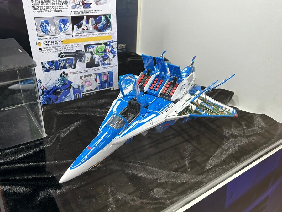 [포즈+] 메탈 & 메탈 히트 시리즈 AGF 2025 전시_7.jpg