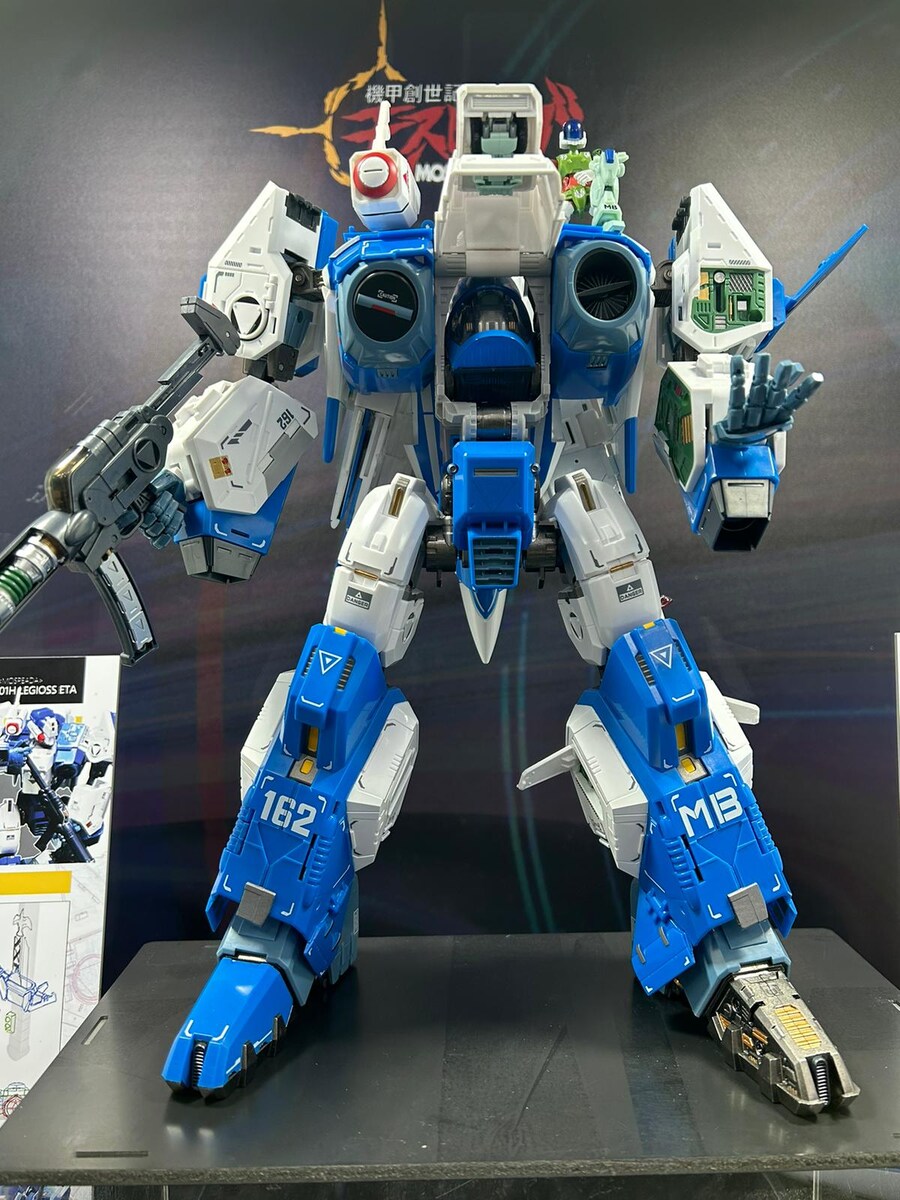 [포즈+] 메탈 & 메탈 히트 시리즈 AGF 2025 전시_8.jpg