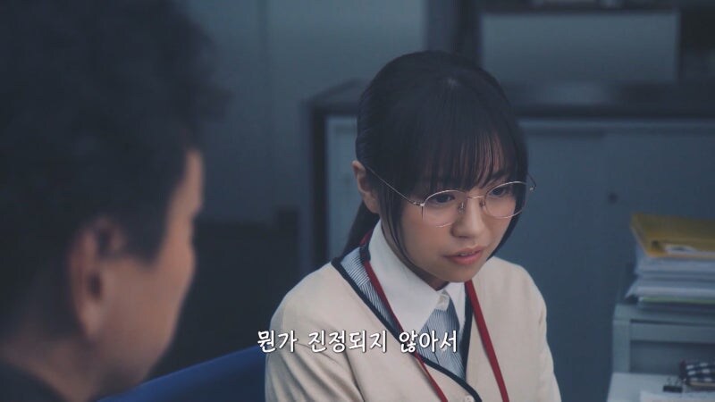 야근 중인 여직원이랑 단둘이 0000하는 부장님_20.jpg