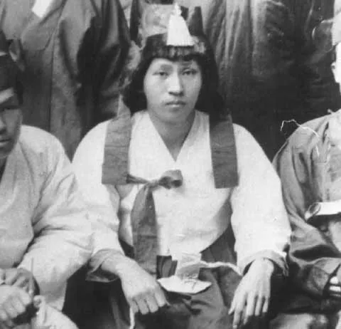 의외로 의정부고 졸업사진의 원조격인거_2.webp