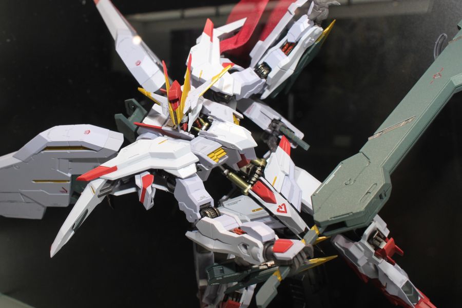 [반다이] 메탈 로봇혼 건담 마르코시아스 다각도 전시 사진_14.jpg