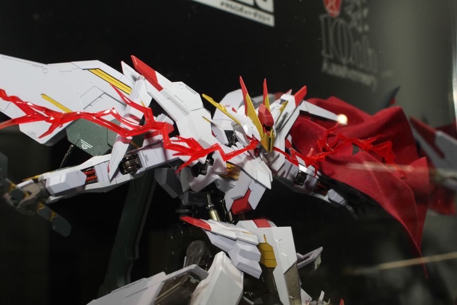 [반다이] 메탈 로봇혼 건담 마르코시아스 다각도 전시 사진_2.jpg