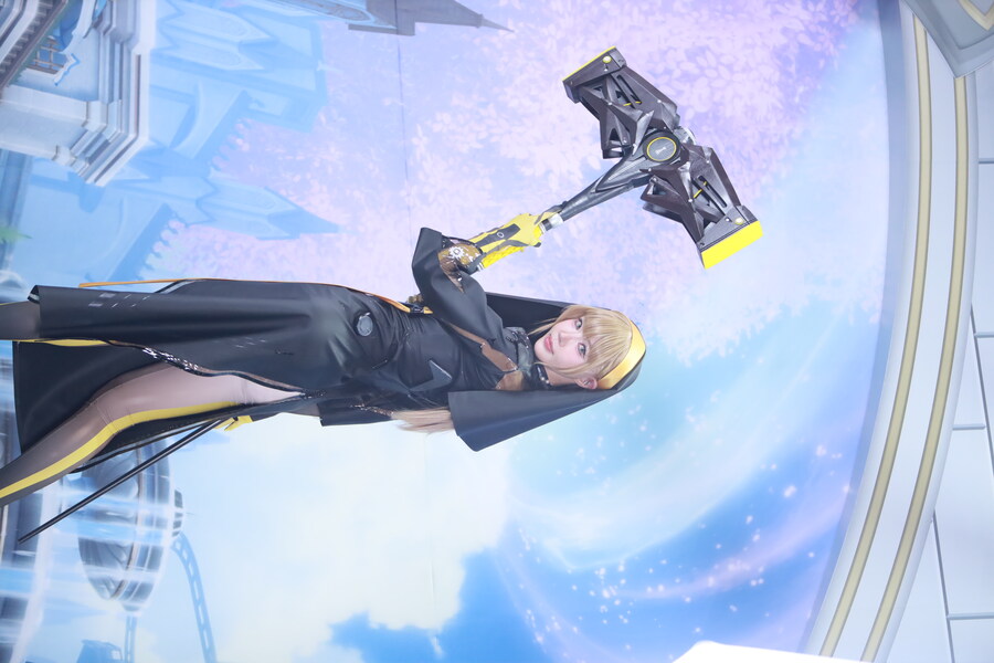 AGF)공식부스 코스어분들 사진찍은것들_1.jpg