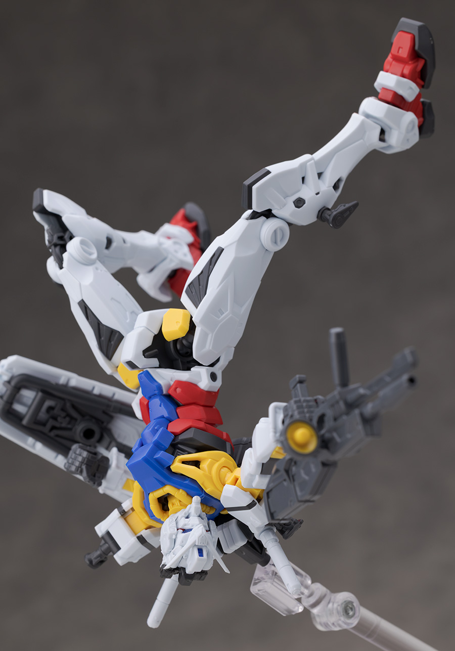 HG GQ 1/144 하얀 건담 해외 리뷰_60.jpg