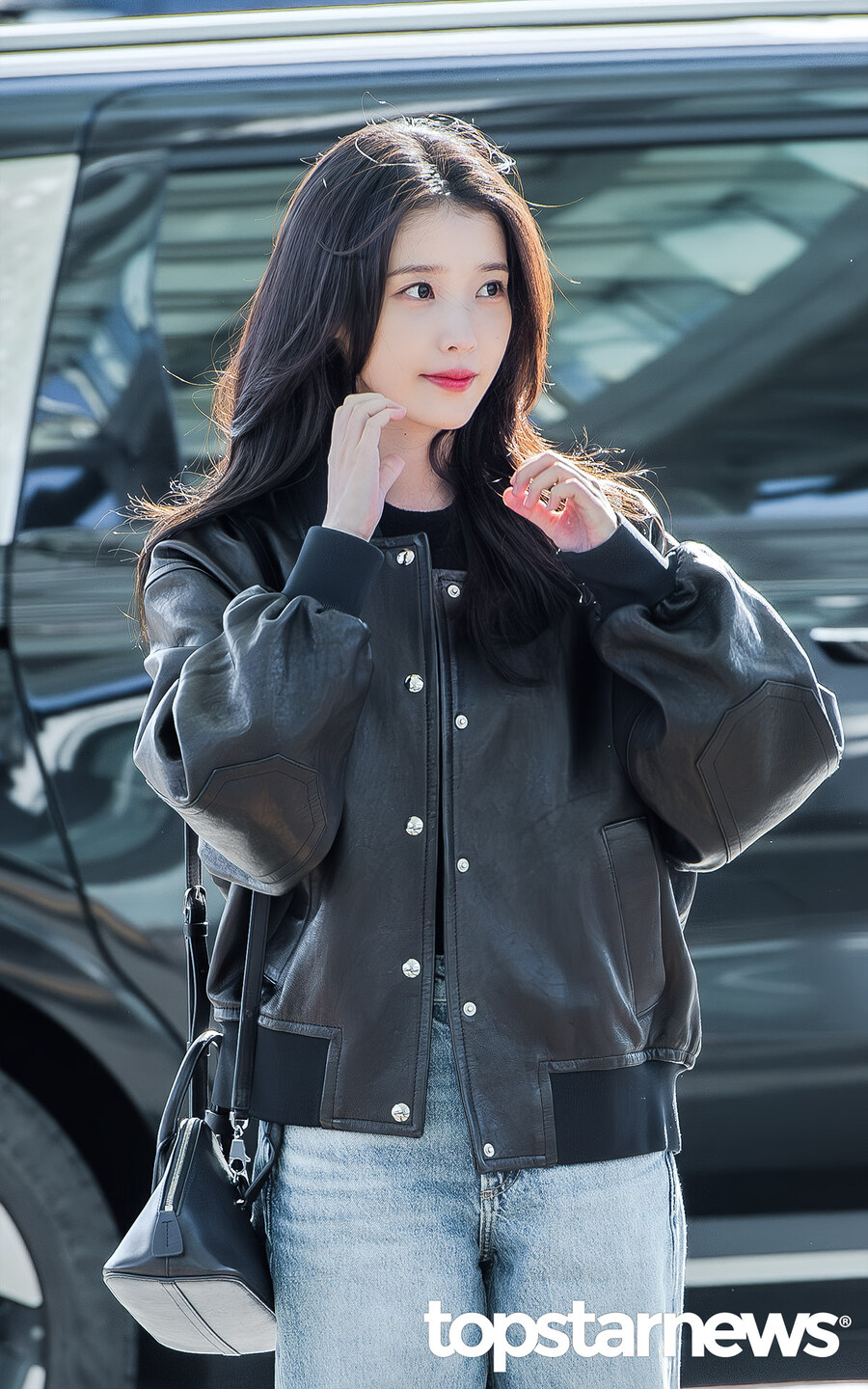 2025.12.05 AAA 2025 참석 인천공항출국(톱스타뉴스)_4.jpg