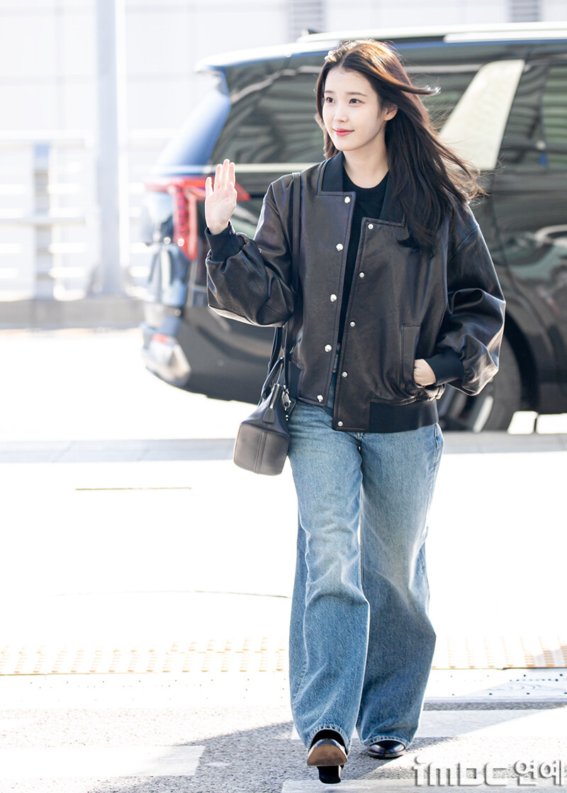 2025.12.05 AAA 2025 참석 인천공항출국(iMBC)_28.jpg