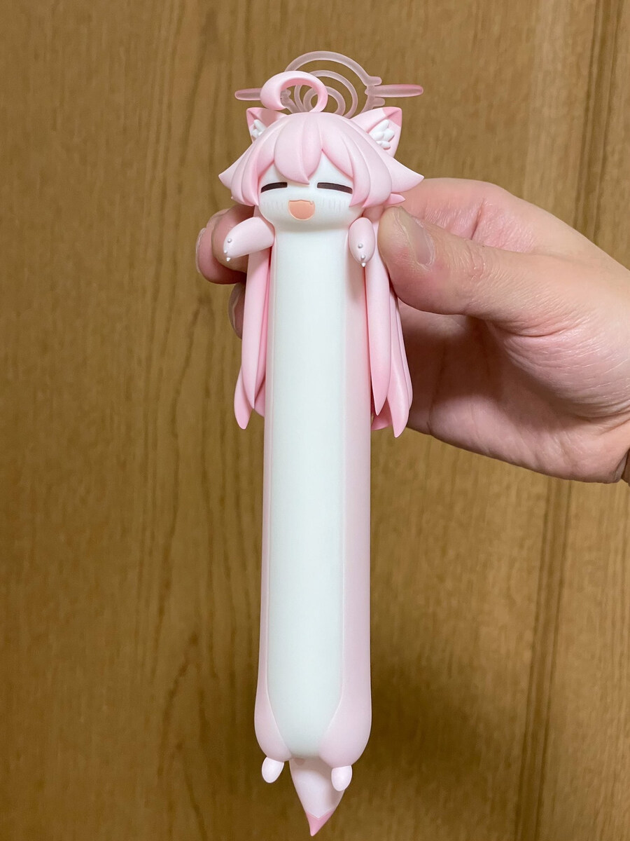 그 머리에 링 보니 블루아카 같은데 뻘허게 졸라 커엽네 ㅋㅋ_1.jpg