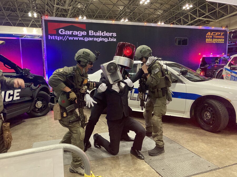 미국경찰에 체포되는 키류_2.jpg